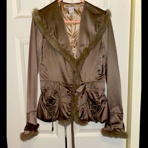 Stylish faux fur trimmed jacket by Murmur!